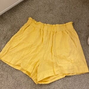 Abercrombie yellow linen pull on shorts size medium